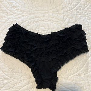 Honeydew black lace ruffled panties